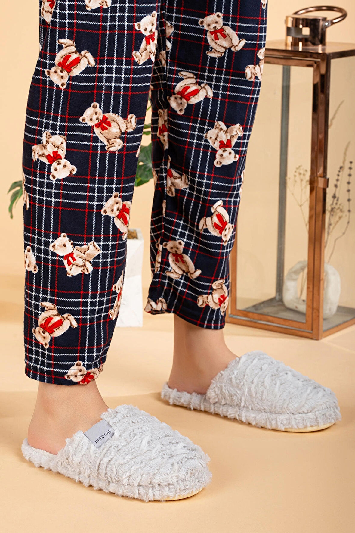 Peluşlu Visco Yumuşak Taban Rahat Sıcak Tutan Ev Terliği