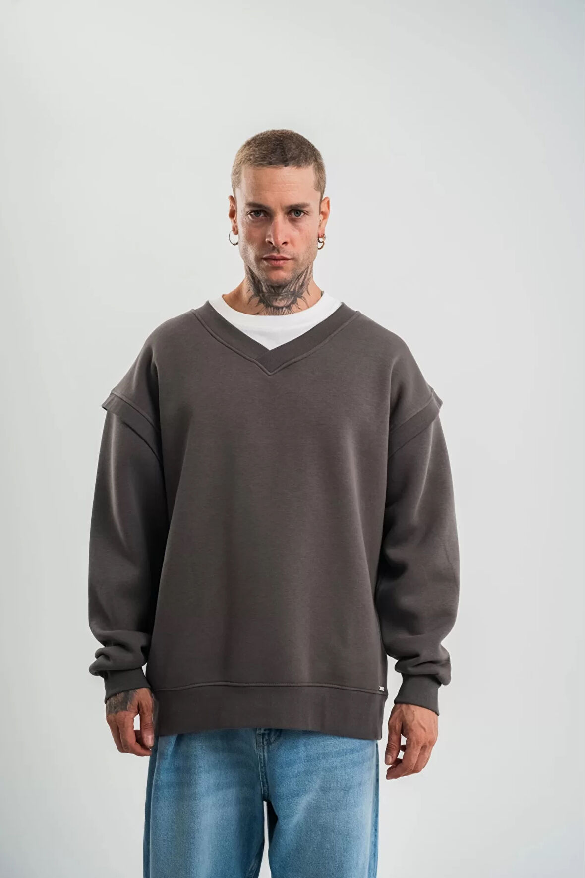 Geniş V yaka SweatShirt