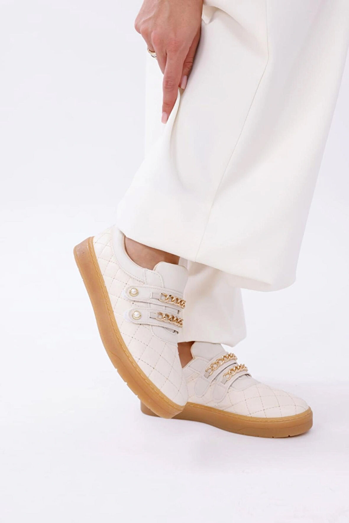 Kadın Bağcıklı Basic Sneaker Inci Detaylı Kalın Taban Spor Ayakkabı