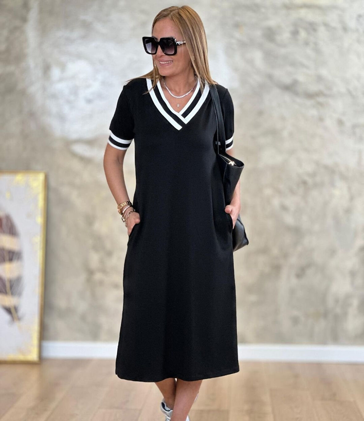 Rose's Boutiqe All About Women Kadın Kısa Kollu V Yaka Kol Ve Yaka Ribana Detay Midi Boy Viskon Elbise