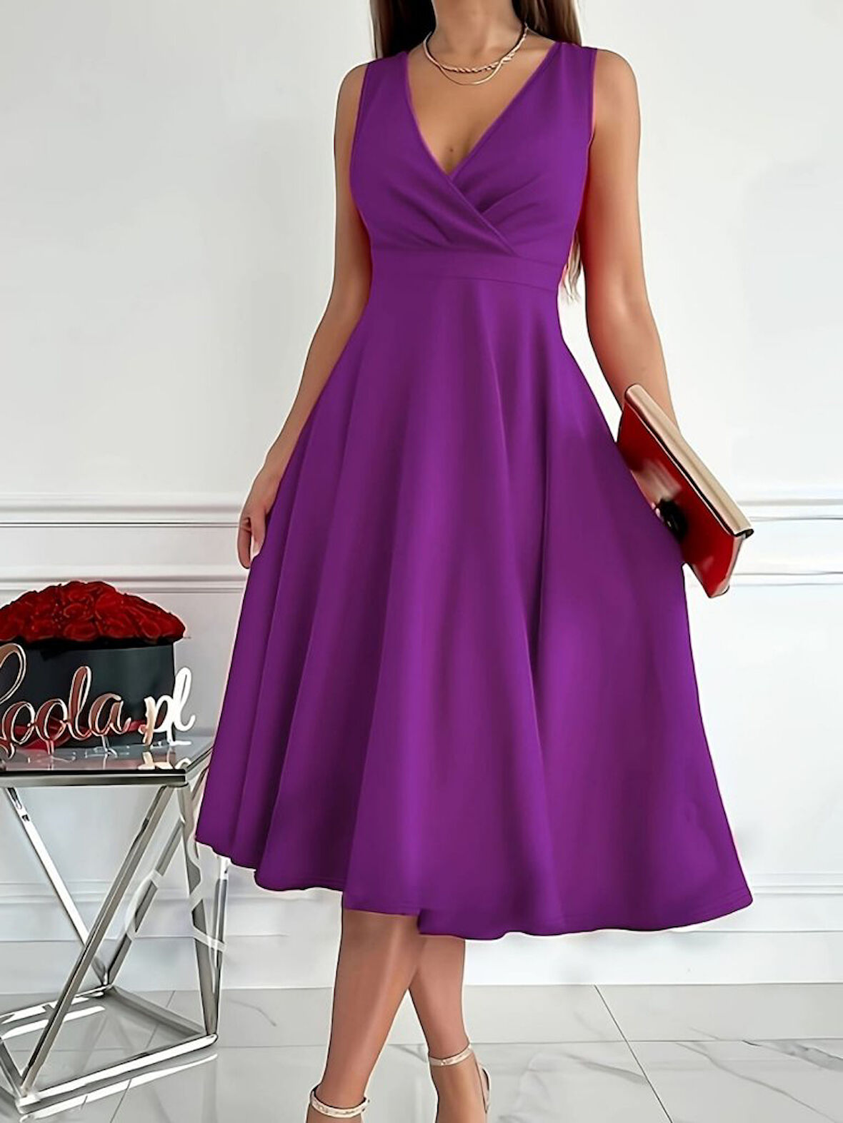 Rose's Boutiqe All About Women Kadın Ithal Krep Kumaş Kruvaze Yaka Eteği Kloş Kolsuz Midi Elbise