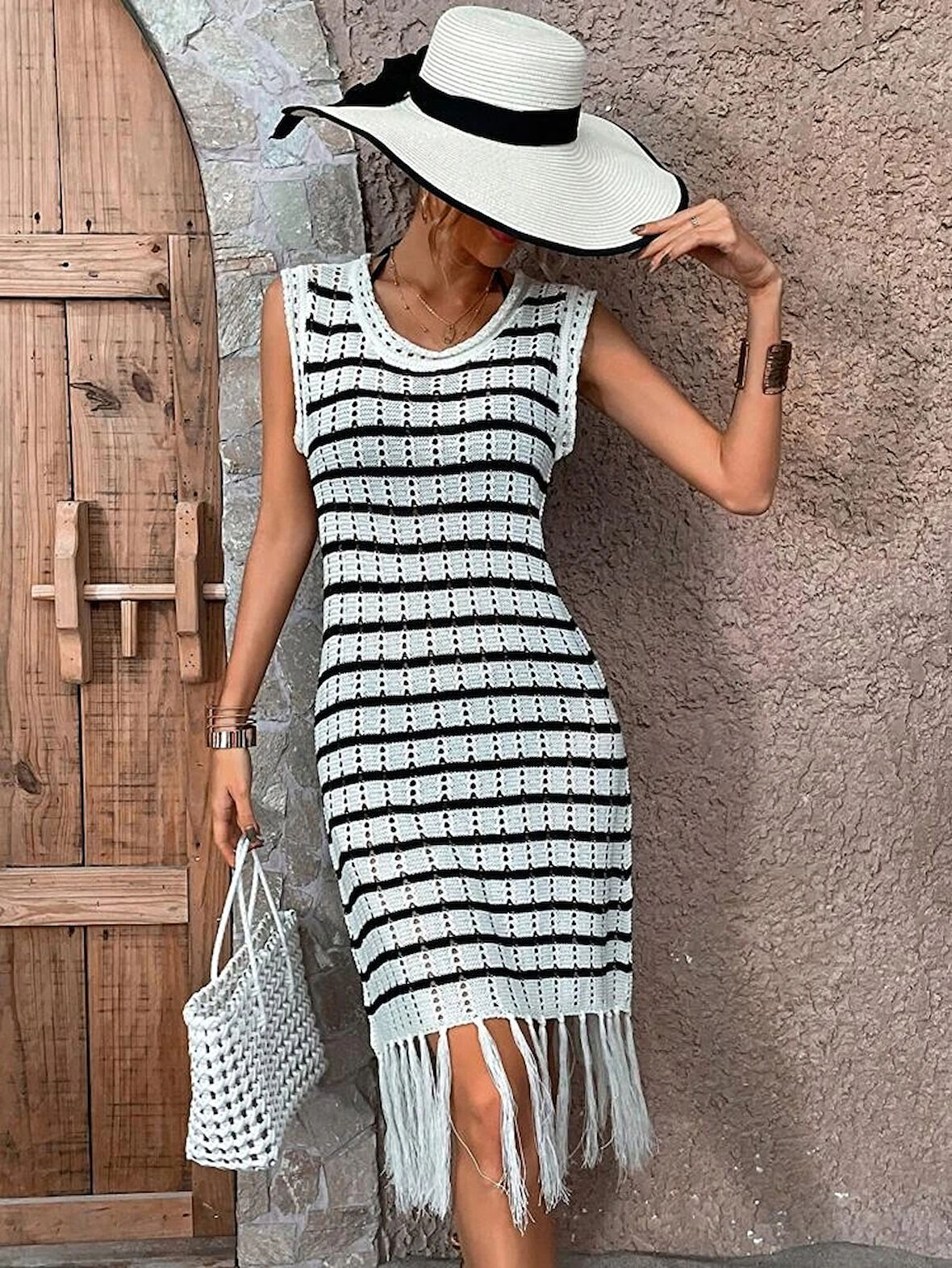Rose's Boutiqe All About Women Kadın Kolsuz V Yaka Eteği Püsküllü çizgi Desen Elbise
