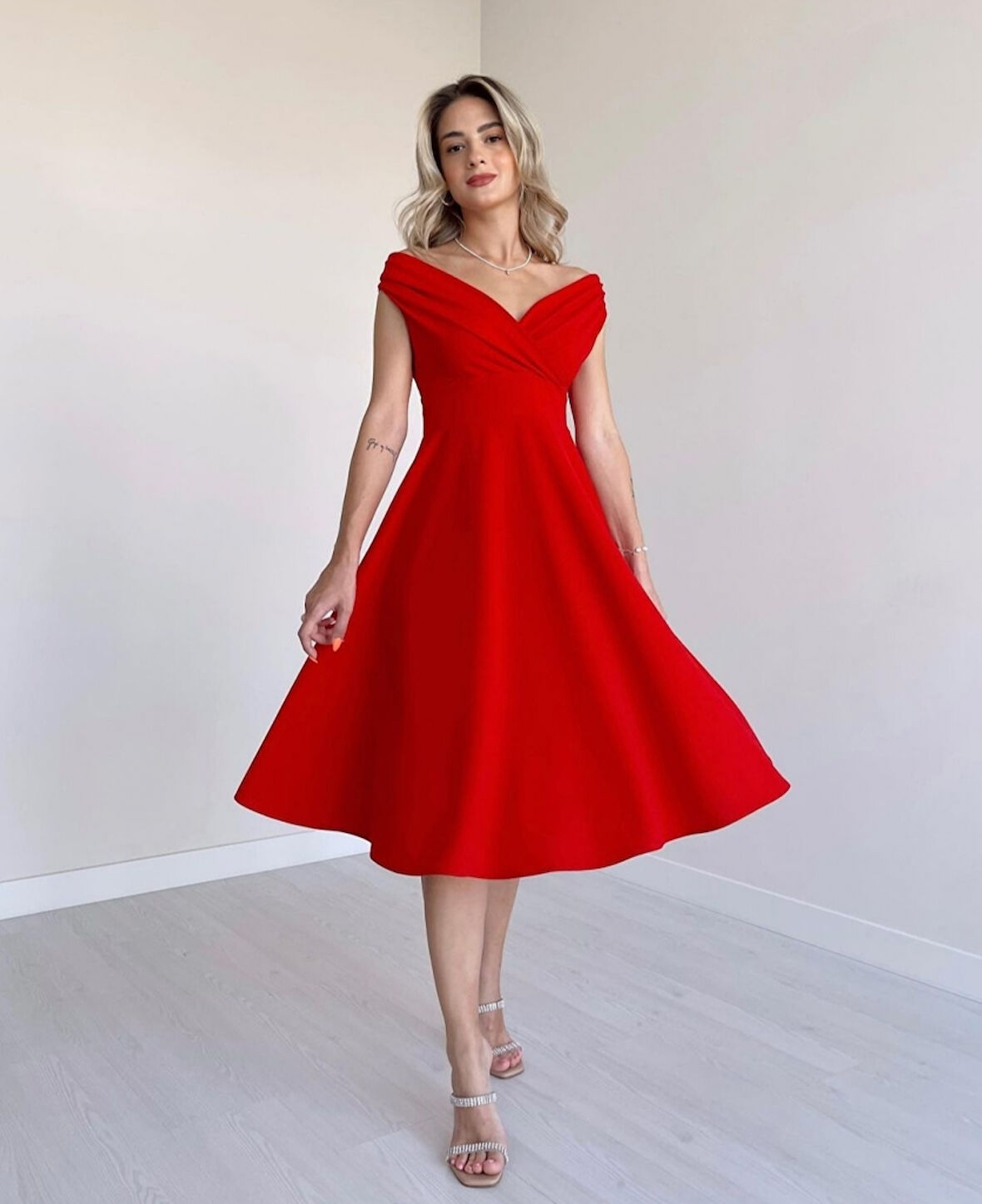 Rose's Boutiqe All About Women Kadın Kısa Kollu Kruvaze Yaka Eteği Volanlı Krep Elbise