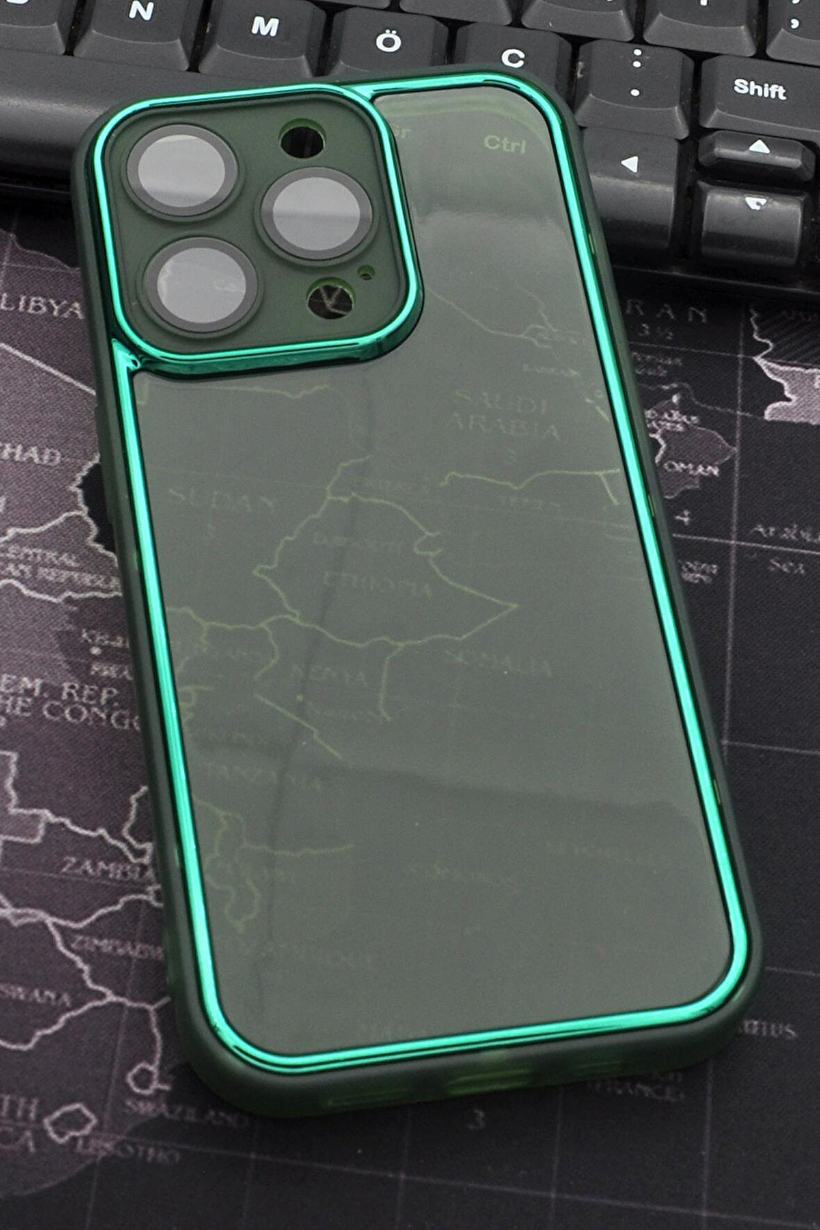 iPhone 12 Pro Uyumlu Yeşil Kenarlı Renkli Yarı Şeffaf Kapak Kılıf Kamera Lens Korumalı