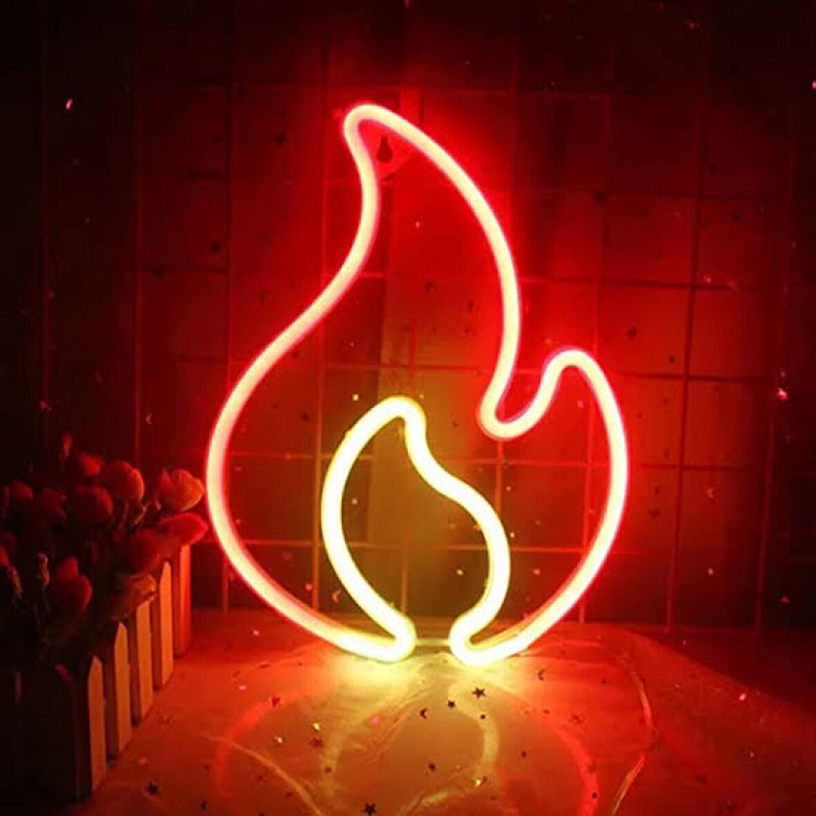 River World Neon Alev Led Lamba Duvara Asmalı