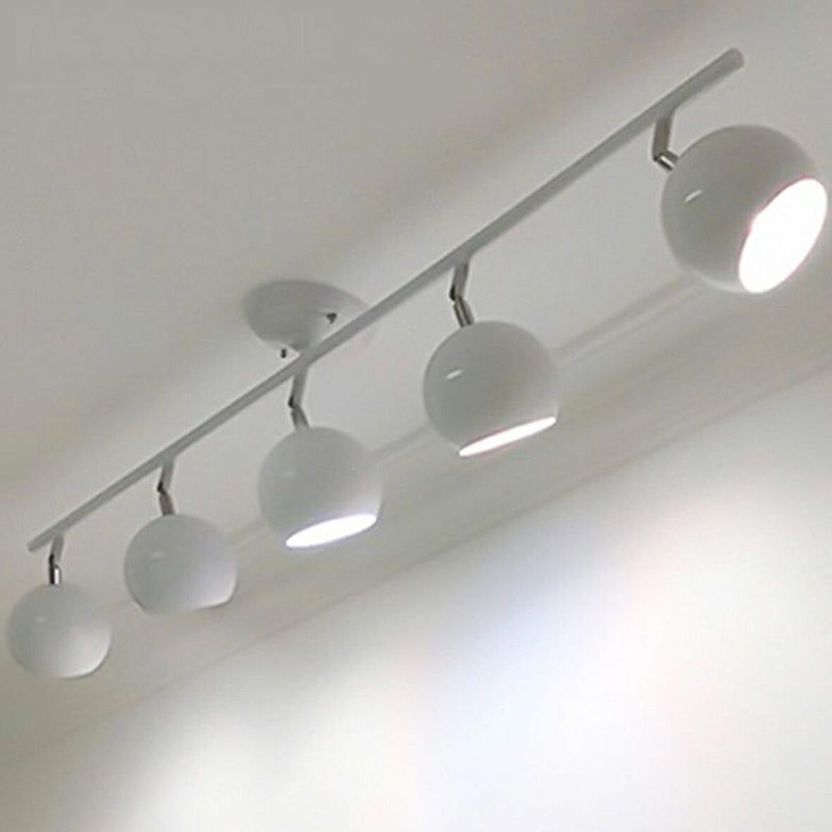 Rsylight Retro Beyaz 180 Derece Hareketli Modern Spor 5 Li Led spot Avize Günışığı Ampullü