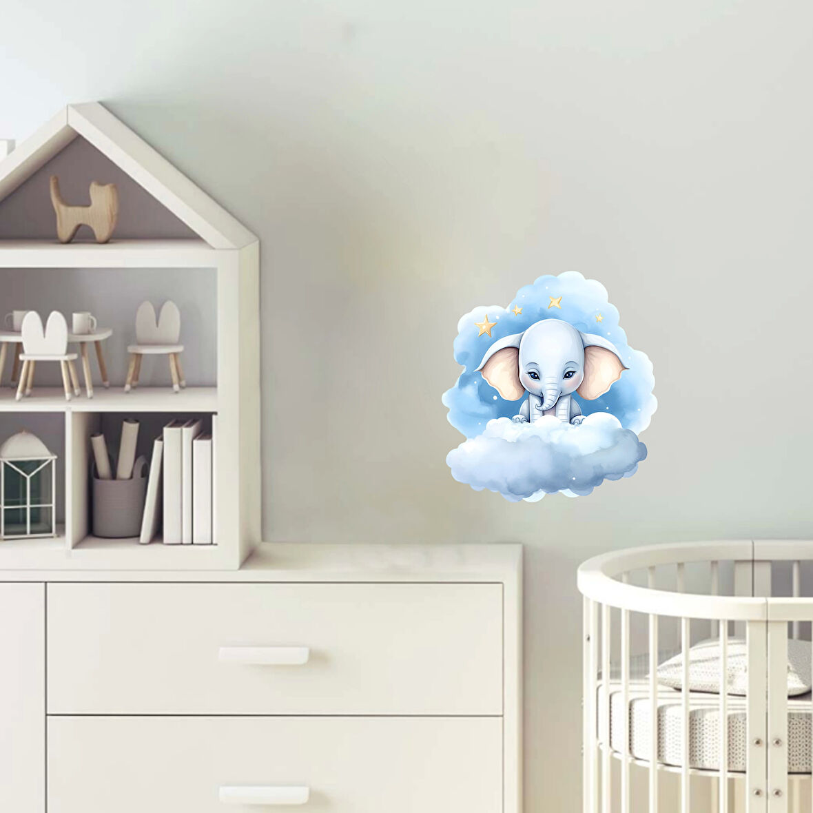 Yıldızlı Mavi Bulut Üzerinde Oturan Sevimli Fil Duvar Çıkartması