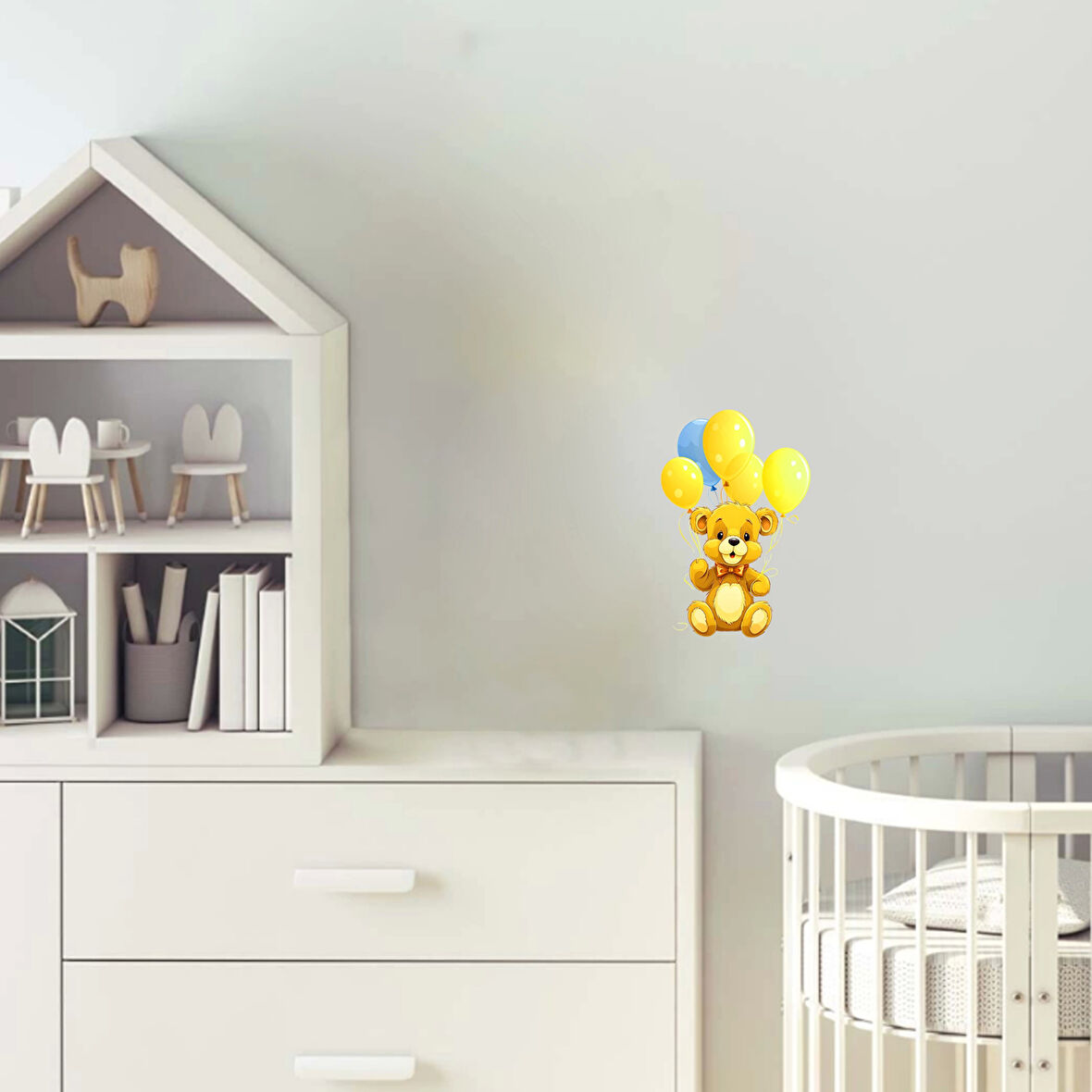 Sarı ve Mavi Balonlu Ayıcık Duvar Stickerı