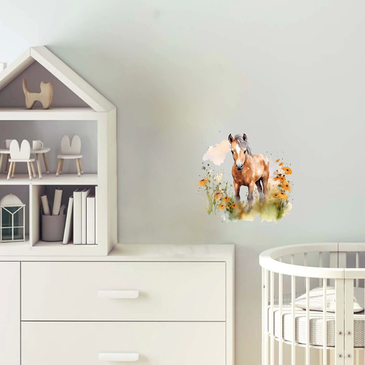 Bulutlu Manzaralı At Yavrusu Duvar Stickerı