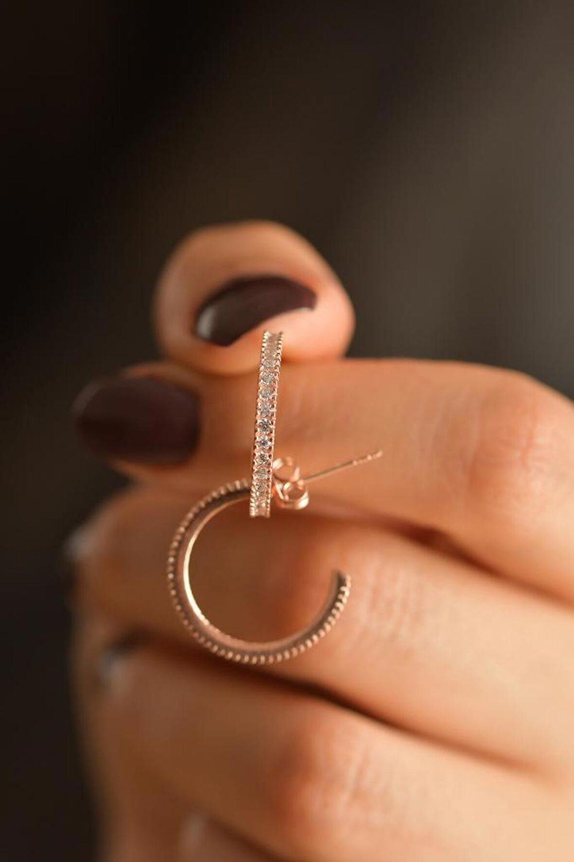 Zirkon Taşlı Rose Halka Model Çivili Gümüş Küpe (B)