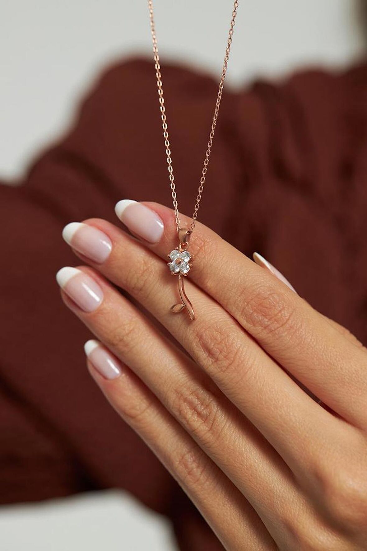 Zirkon Taşlı Rose Minimal Yonca Gümüş Kolye
