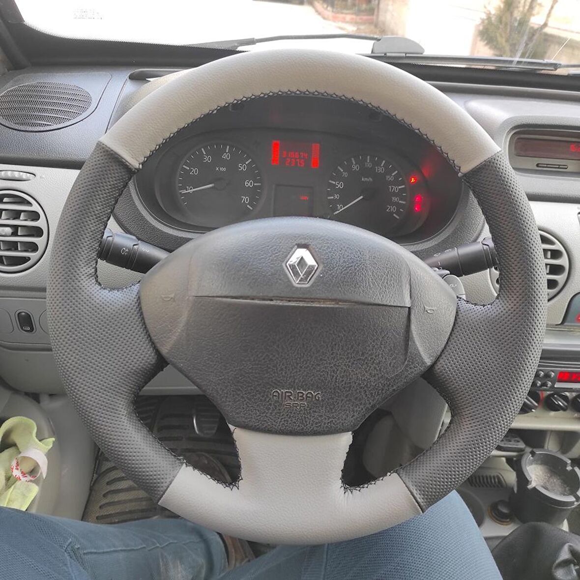 Renault Kangoo Araca Özel Direksiyon Kılıfı