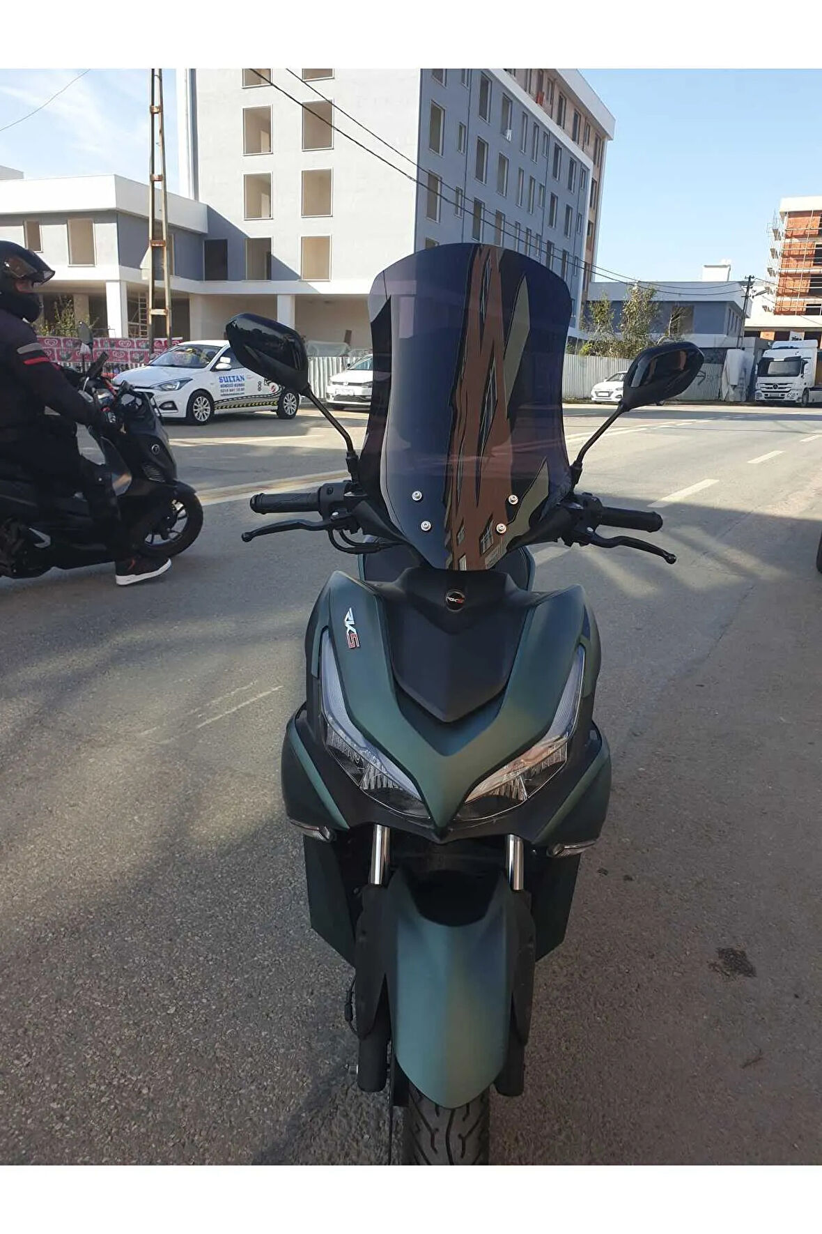 Rks Arome 125 Ön cam 2023 2024 Model Yılı 54cm Siyah Renk 4mm Uzun ve geniş