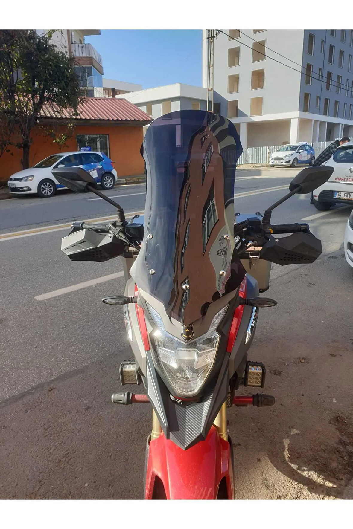 Rks Trv 242 Ön cam 2021 Model Yılı 68cm Siyah Renk 4mm Uzun Geniş Cam