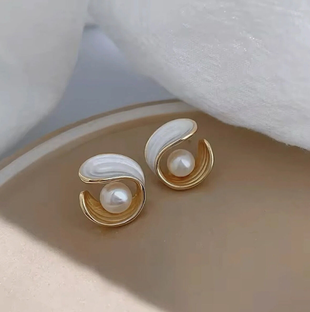  Geometrik Zarif İnci Model Küpe