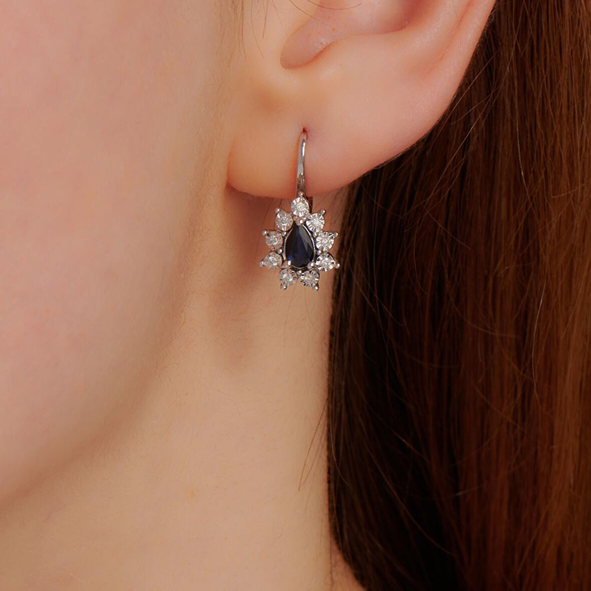 0.14 Karat Pırlanta Safir Küpe