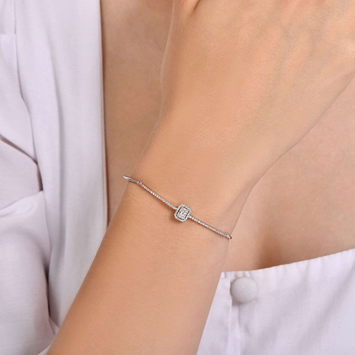 0.31 Karat Baget Pırlanta Bileklik