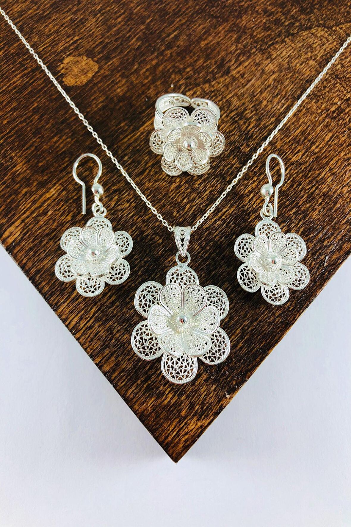 El Işi Çiçek Motifli Telkari Üçlü Set