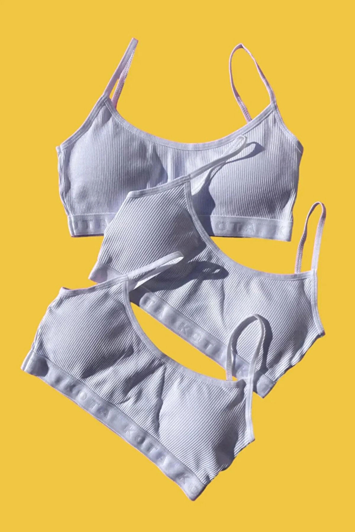 Kadın Fitilli Beyaz İp Askılı Çıkarılabilir Pedli Büstiyer Yarım Atlet 3 Adet