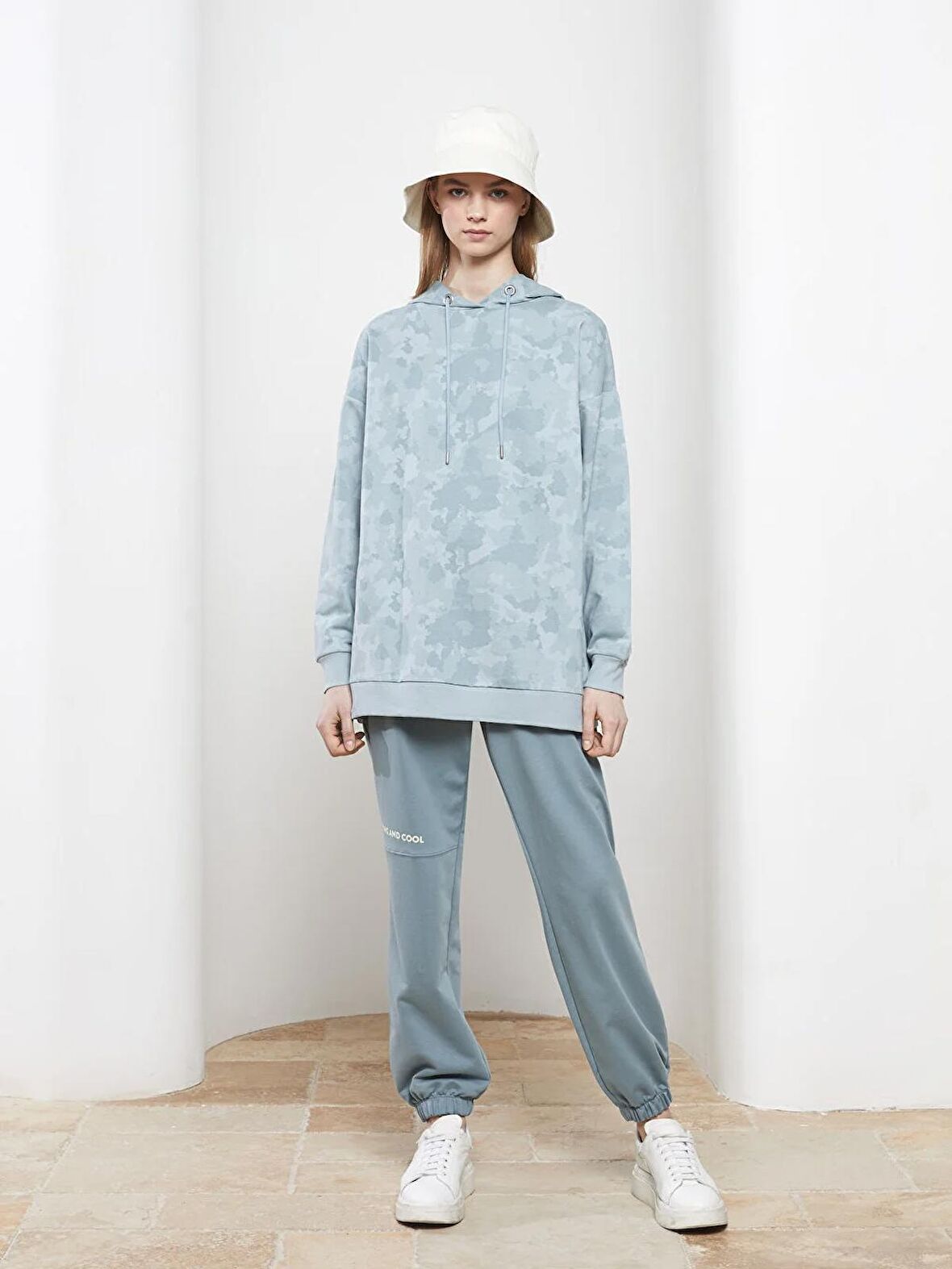 Kapüşonlu Batik Uzun Kollu Kadın Sweatshirt Tunik