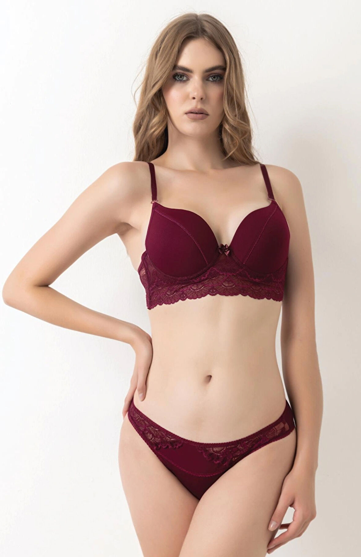 STORMED İç Giyim Kadın Dantelli Desteksiz Sütyen Takımı 3035