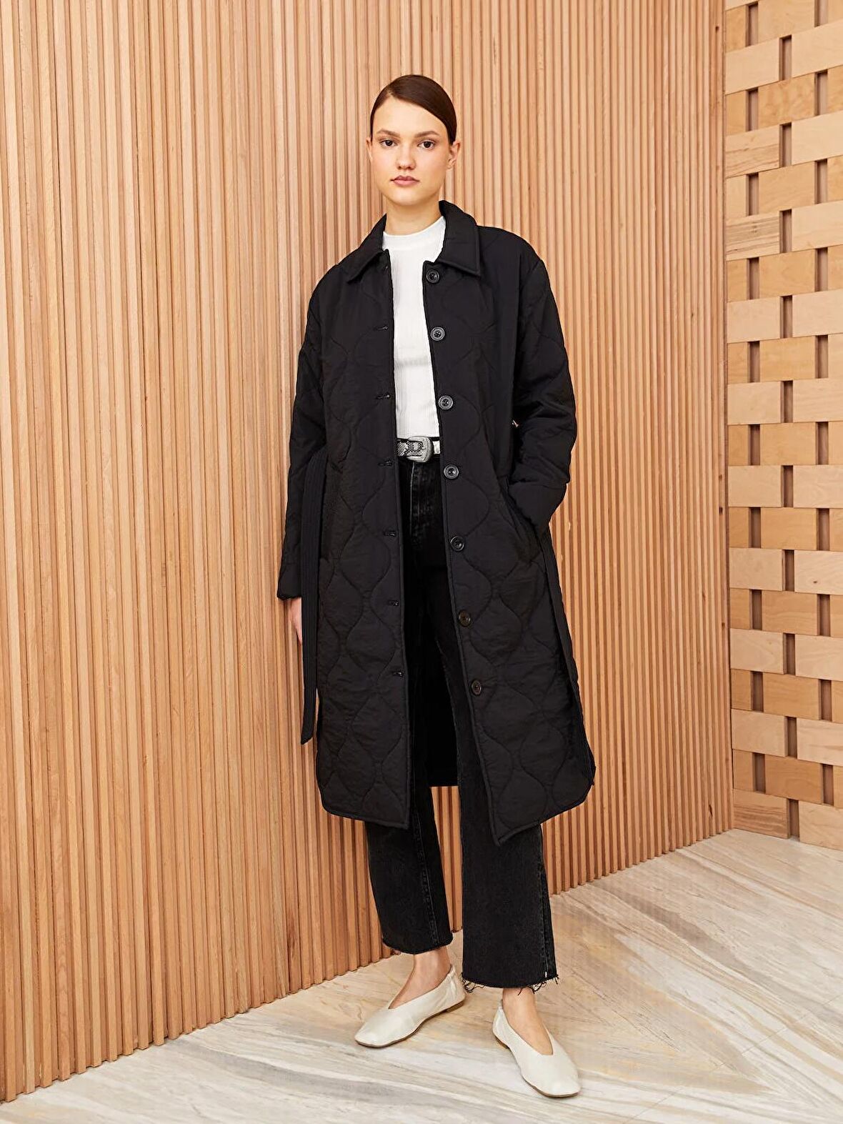 Gömlek Yaka Kendinden Desenli Kadın Mont