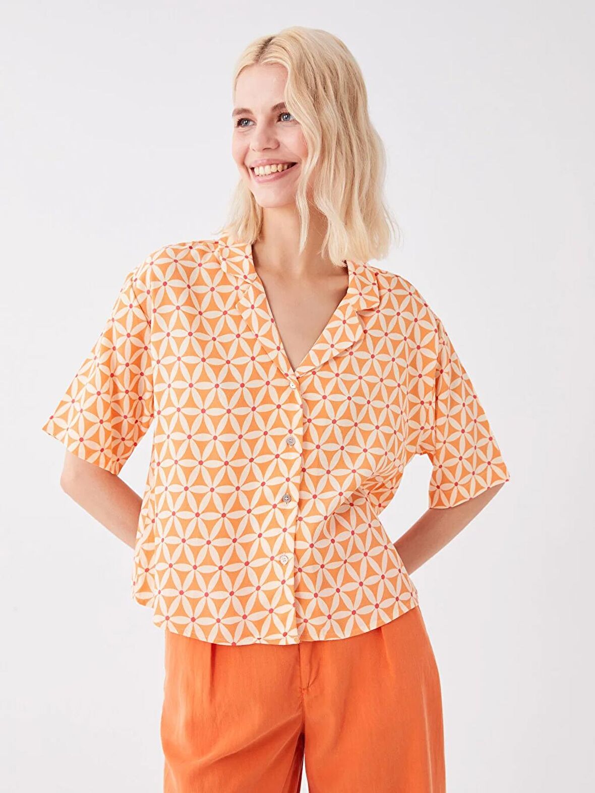 Desenli Kısa Kollu Poplin Kadın Gömlek