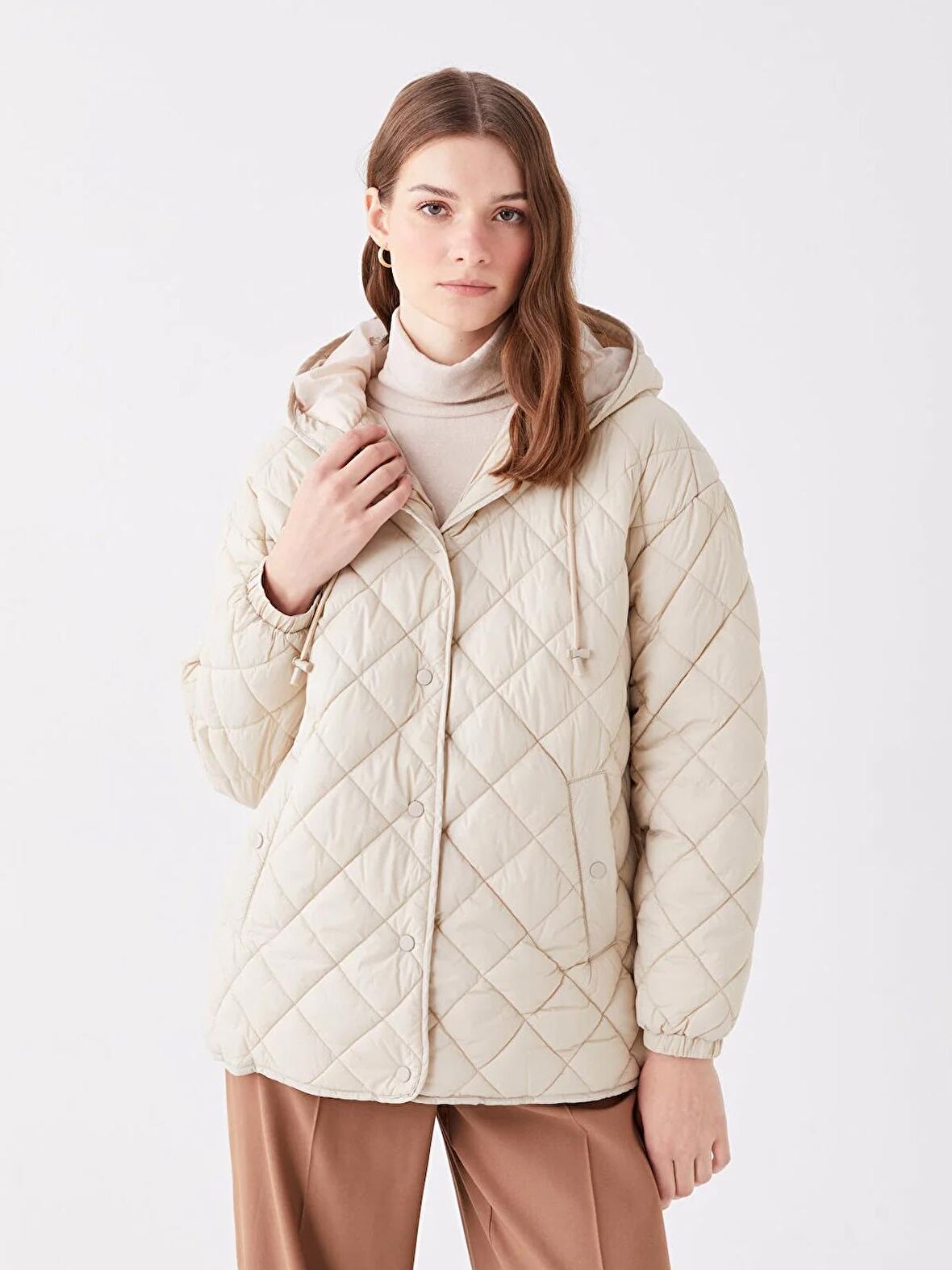 Kapüşonlu Kapitone Oversize Kadın Şişme Mont
