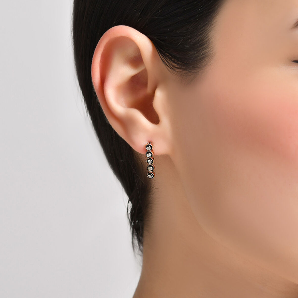 0.18 Karat Elmas Küpe