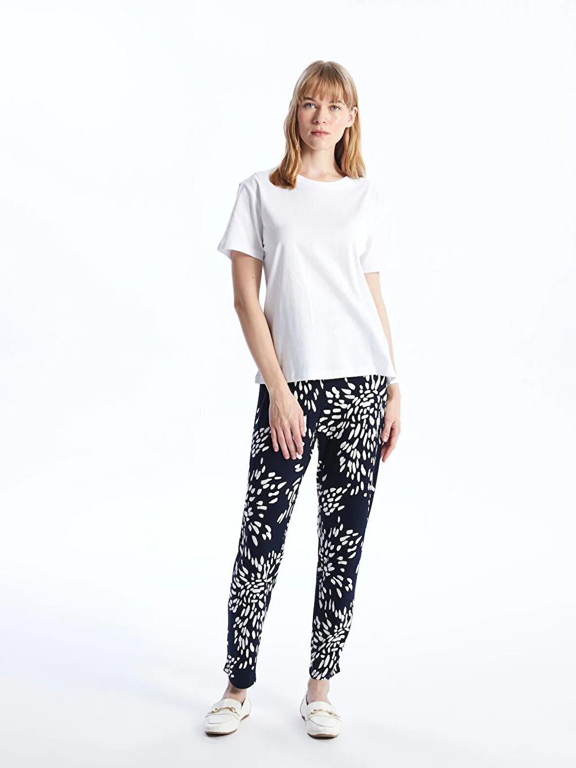 Beli Lastikli Rahat Kalıp Desenli Kadın Pantolon