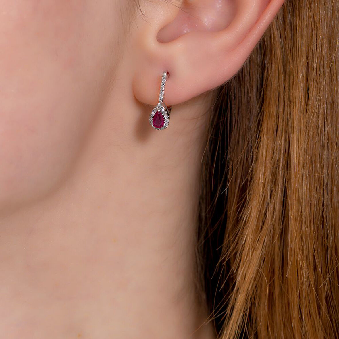 0.19 Karat Yakut Taşlı Pırlanta Fantezi Küpe