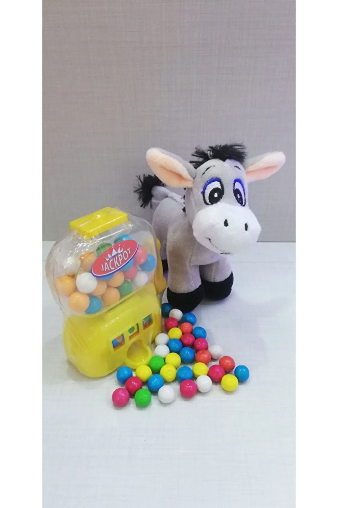 2 Si 1 Arada / Sevimli Arkadaşım Eşek Sıpası 15 Cm Ve Sarı Jackpot Sakız Makinesi