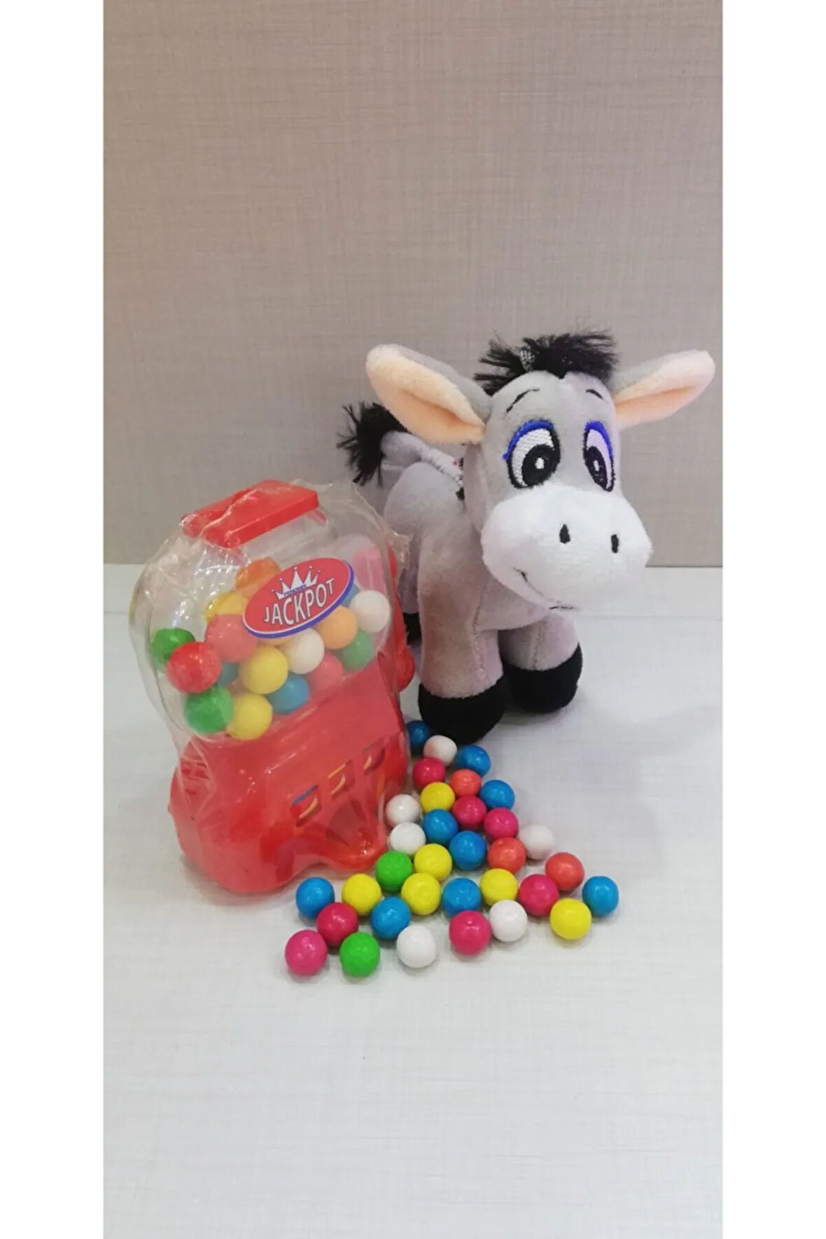 2 Si 1 Arada / Sevimli Arkadaşım Eşek Sıpası 15 Cm Ve Kırmızı Jackpot Sakız Makinesi