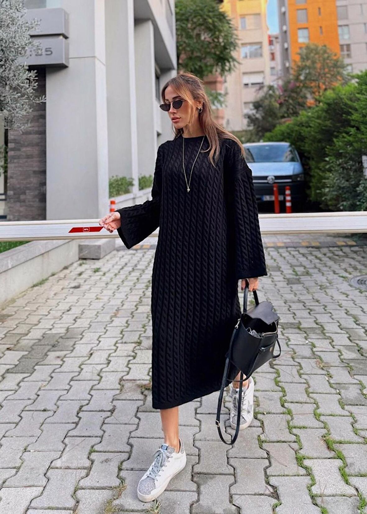 Kadın Siyah Saç Örgüsü Detaylı Triko Elbise