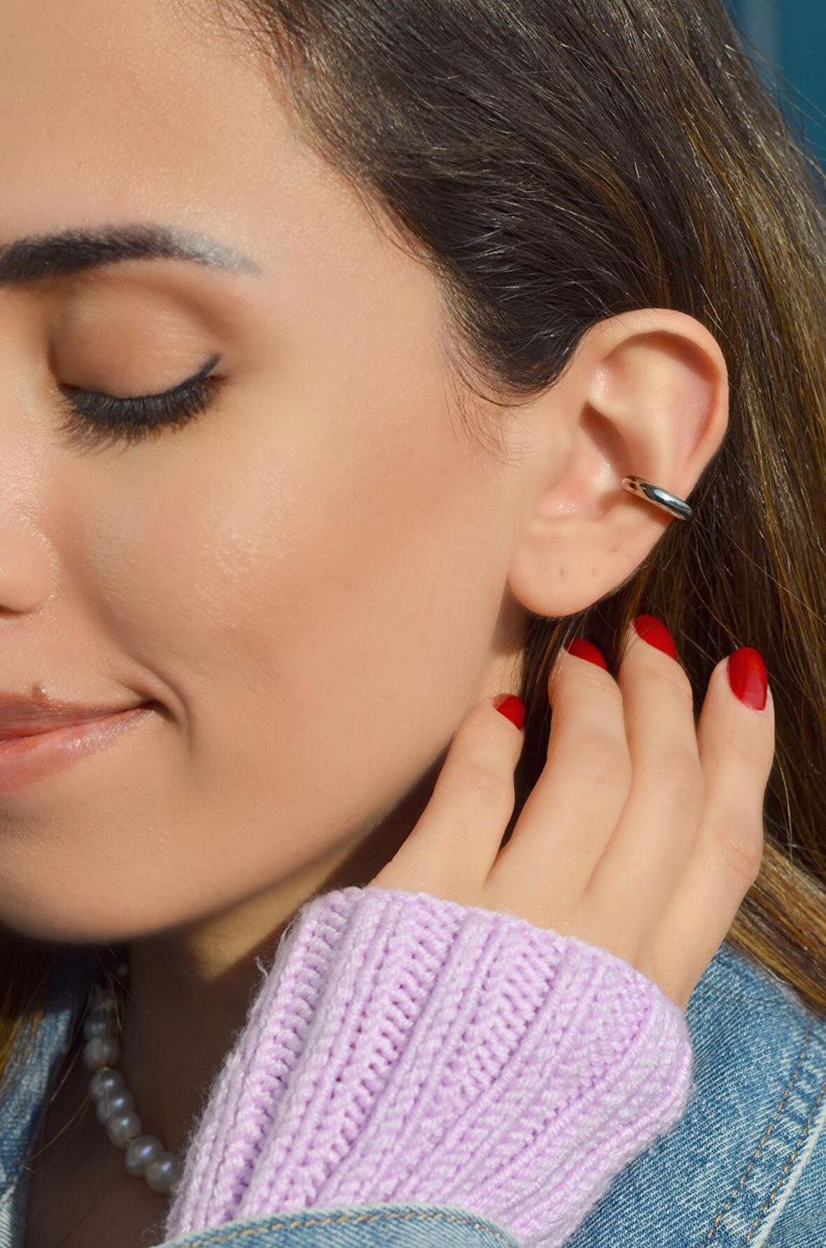 Minimal Sade Sıkıştırmalı Kıkırdak Küpe