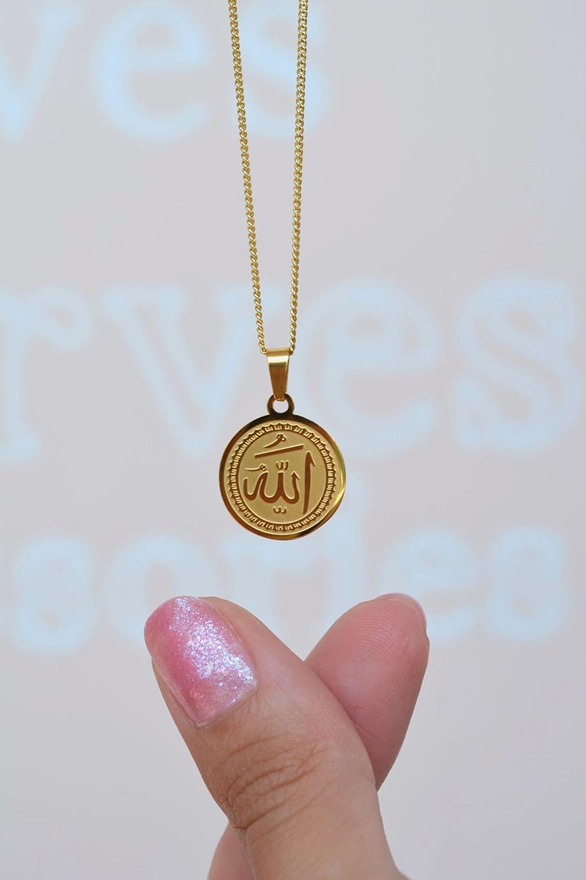 Altın Rengi Allah Yazılı Kolye