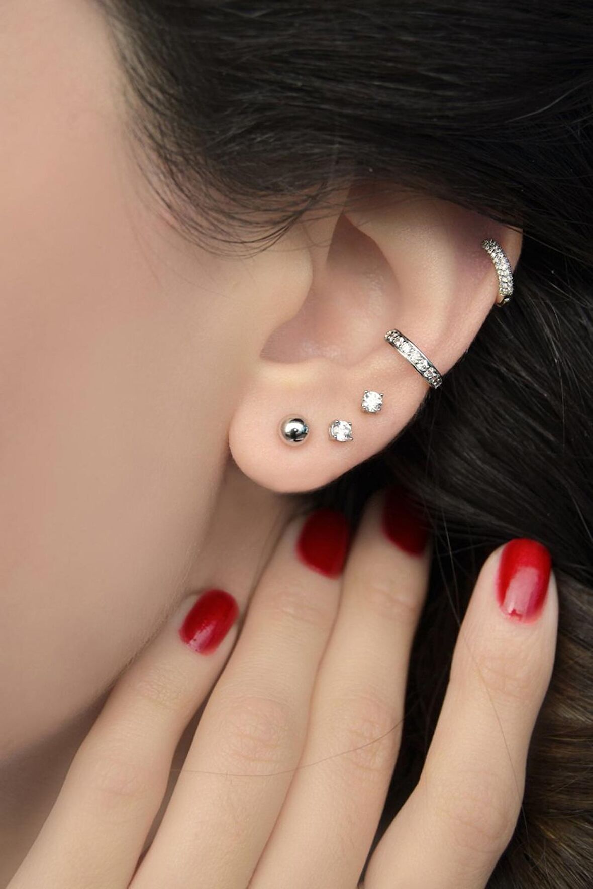 Gümüş Renkli Küçük Top Küpe