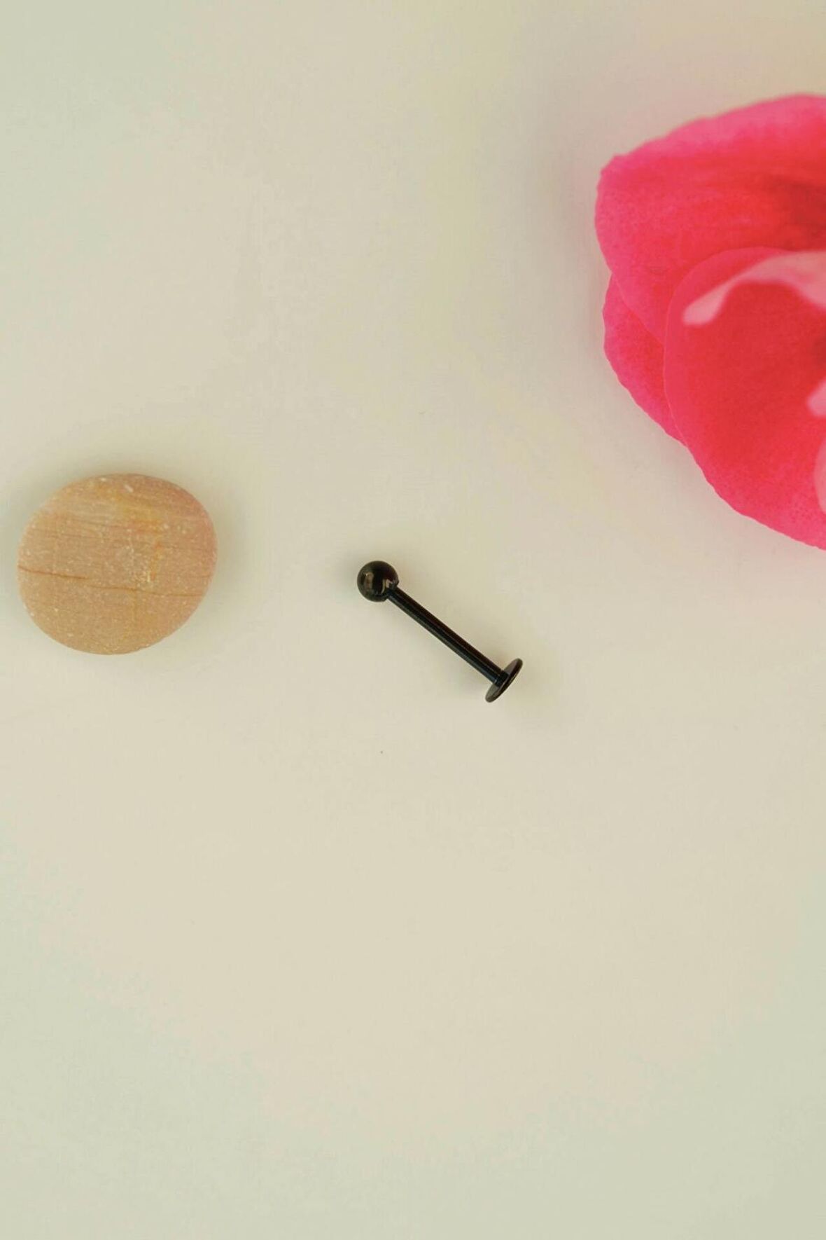 10 mm Siyah Çelik Piercing Arkası Düz Ucu Toplu Dil Kulak