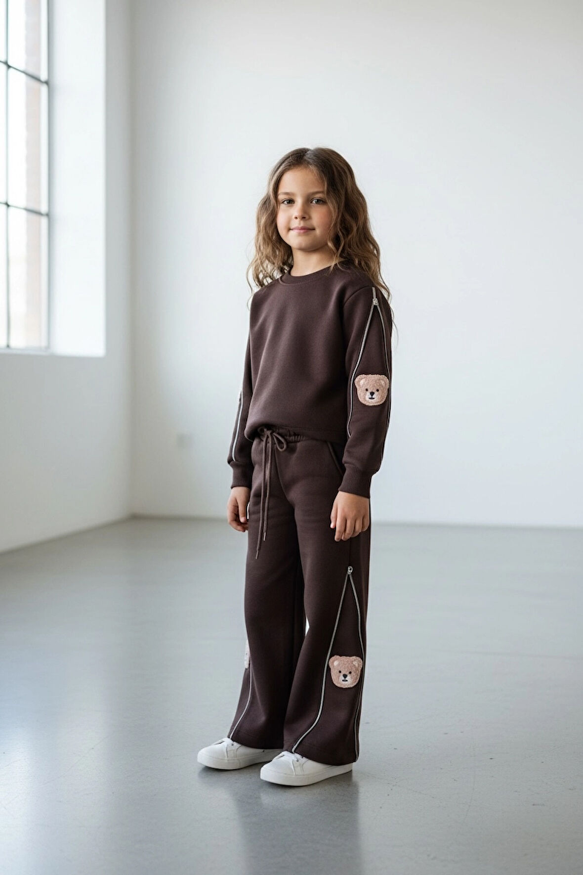 Sarakids 5-6 Yaş Kız Çocuk Takım – Kahverengi – Ayı Figürlü ve Fermuar Detaylı