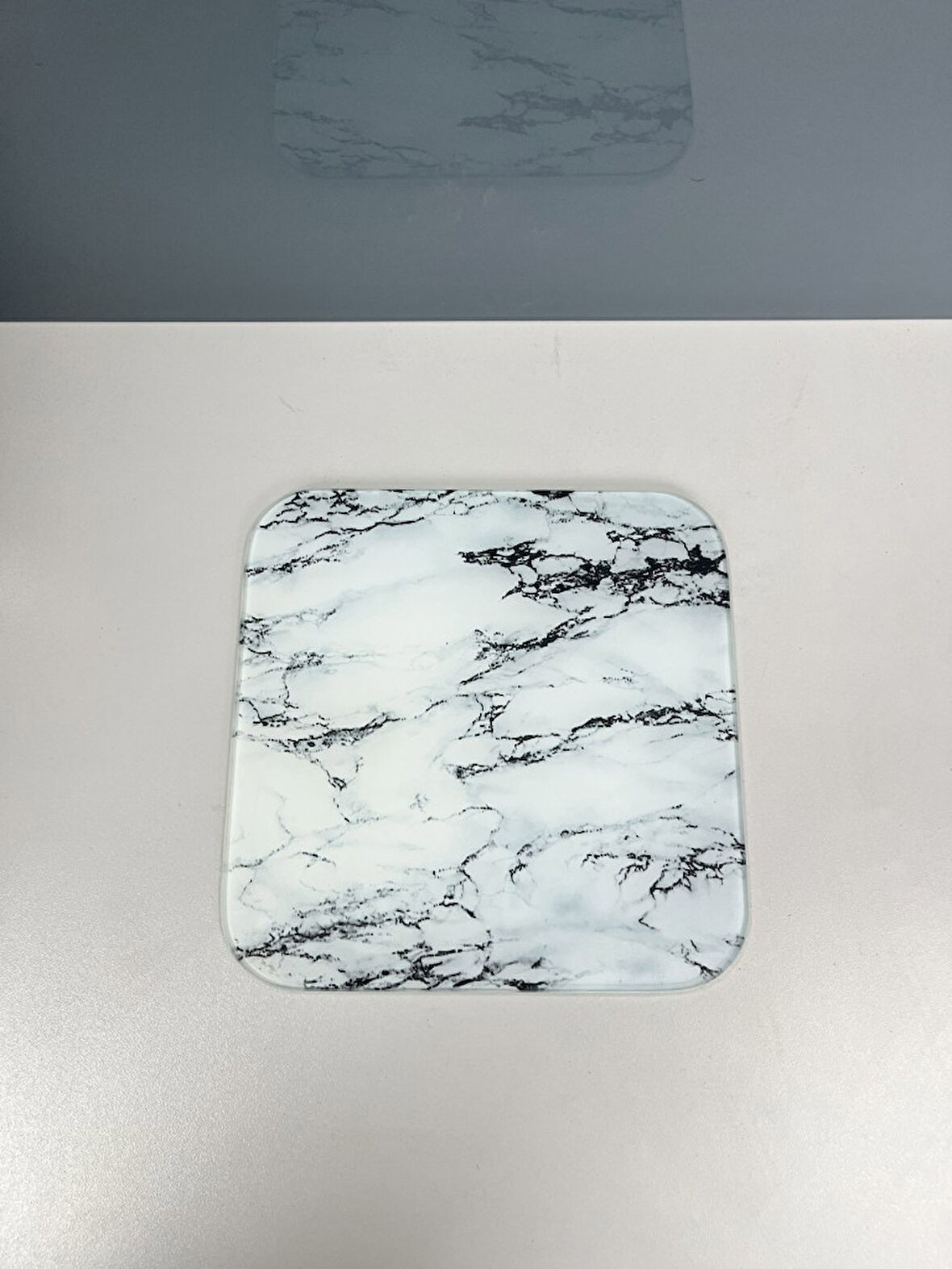 22x22cm - Beyaz Mermer, Cam Kesme Tahtası - Sunumluk