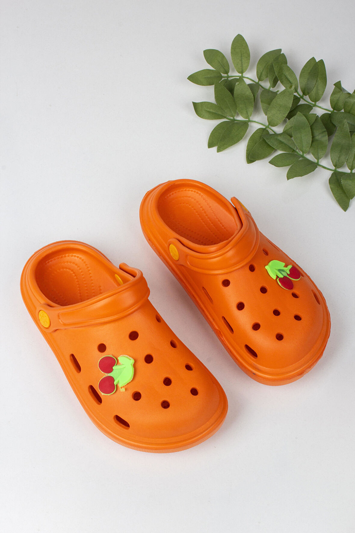 Kız Çocuk Kiraz Figürlü Crocs