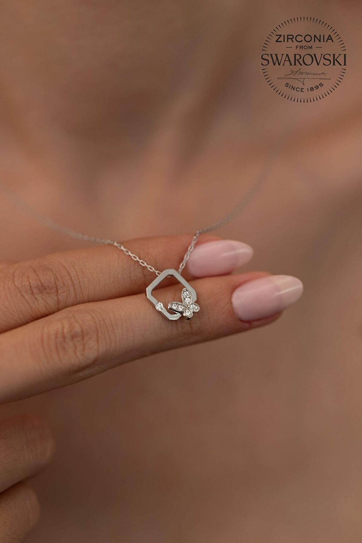 Swarovski Taşlı Çerçeveli Kelebek Model Gümüş Zirconia Kolye