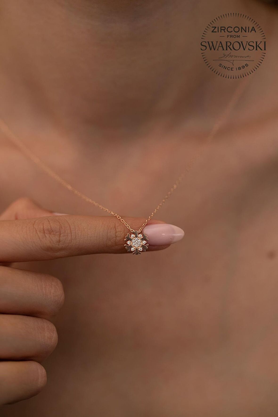 Swarovski Taşlı Kar Tanesi Model Rose Kaplama Gümüş Zirconia Kolye