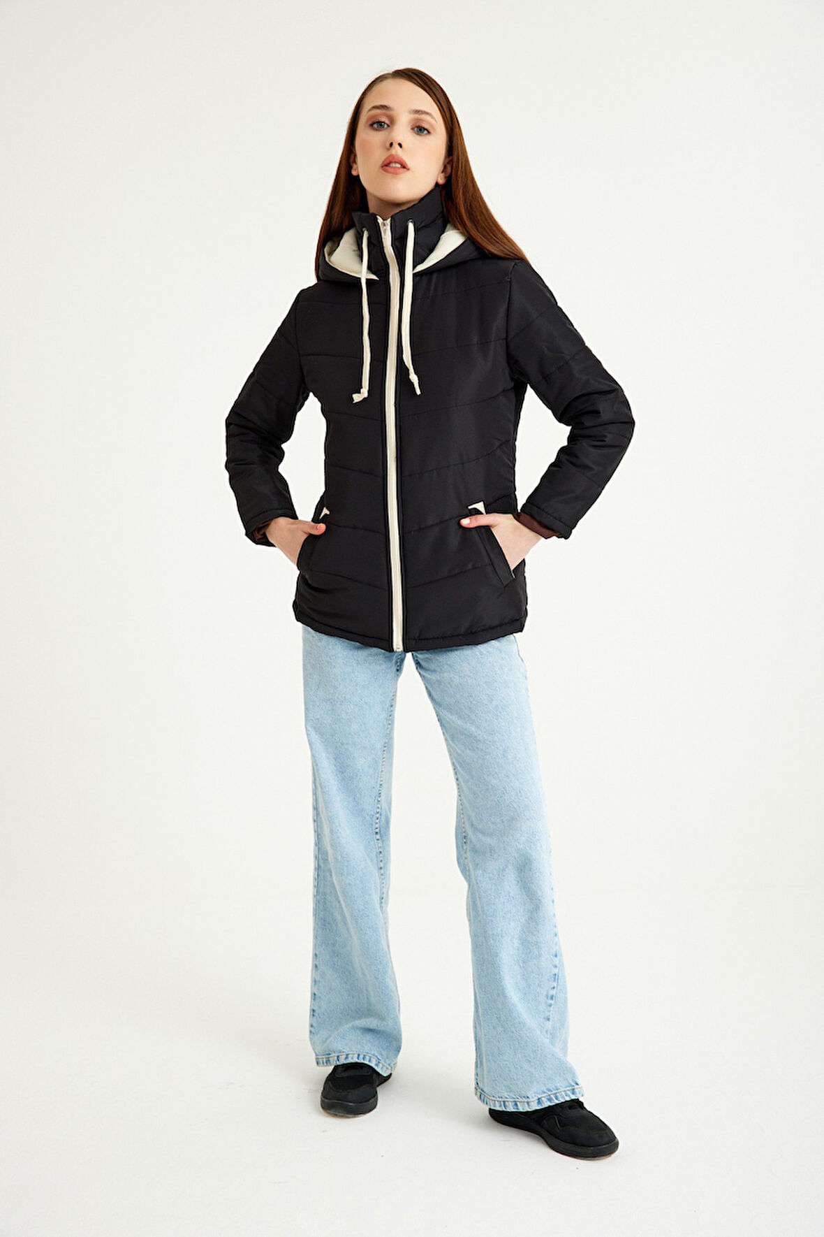 Günlük Şık Kapüşonlu Kışlık Kadın Şişme Mont