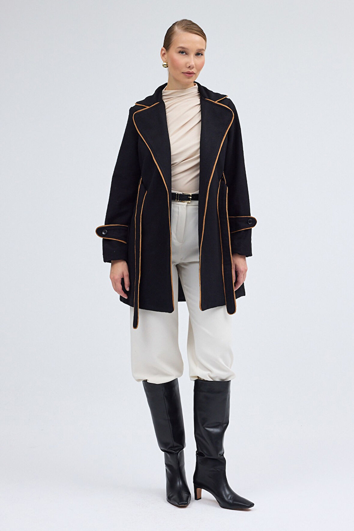 Kaşe Kadın Şık Yaka Kemerli Kaban