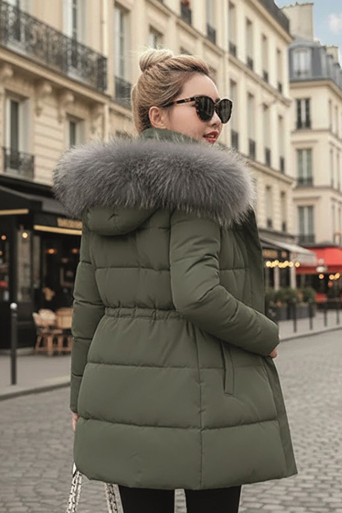 Kışlık Orta Boy Kapüşonlu Kürklü Şişme Mont