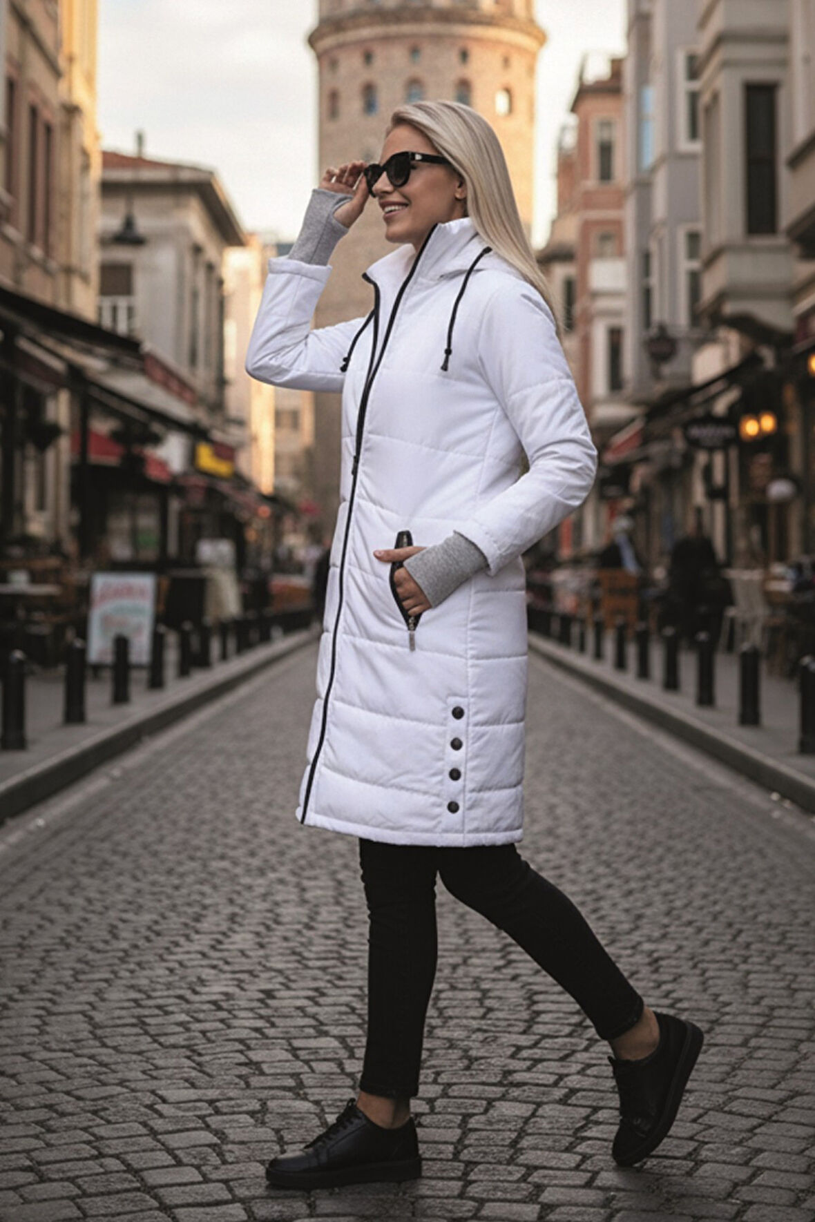 Kışlık Kapüşonlu Kadın Uzun Şişme Mont