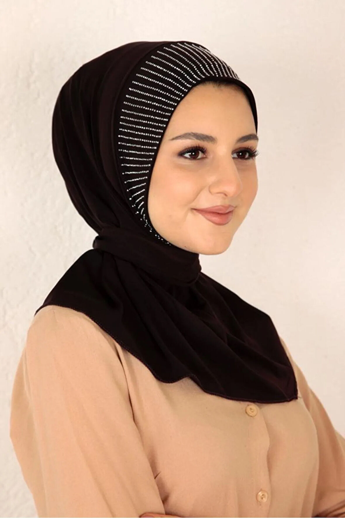 Taşlı Çıtçıtlı Hijab