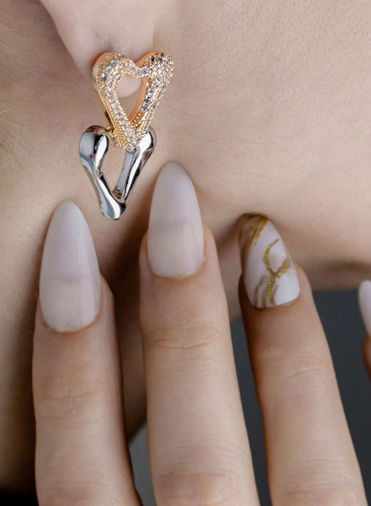 İç İçe Kalp Küpe Işıltılı