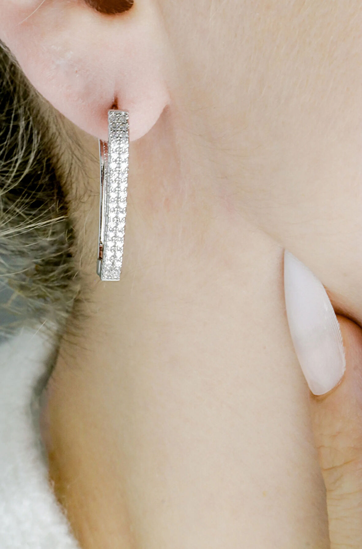 Silver Taşlı Halka Küpe